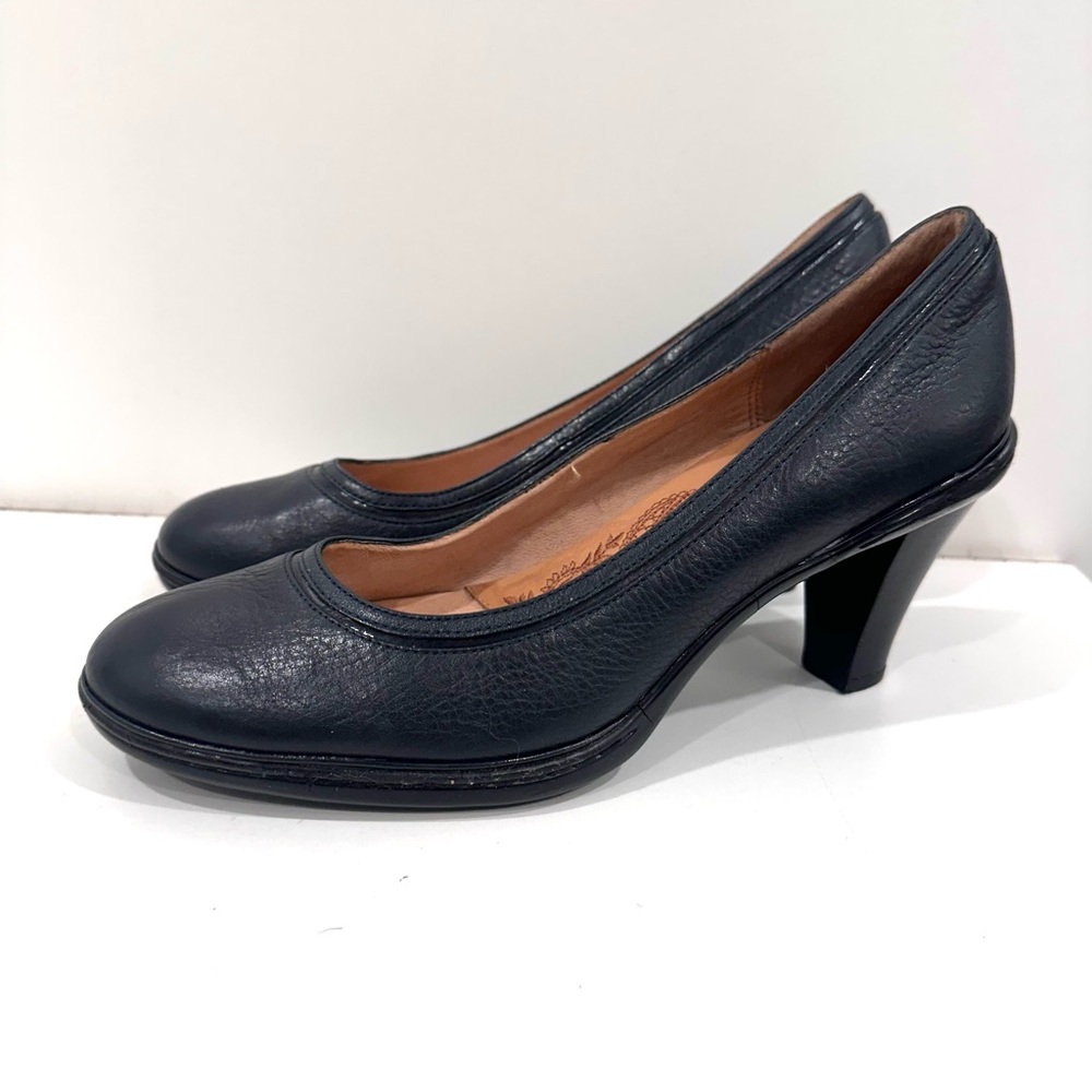 Sofft Black Leather Women's Comfort Heels Pumps 9.5 like new!
